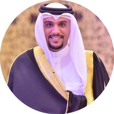 فخور باعتباري أول صحفي وإعلامي يعتمد كمدرب في كلاس بوينت وينقل هذه الأداة إلى عالم الصحافة والإعلام ويساهم في تمكين الصحفيين والإعلاميين في مجال الاستخدام الأمثل للعروض التقديمية عبر أحدث تقنيات العروض
تجربة كلاس بوينت تعتبر واحدة من أفضل التجارب العملية التي سعدت أن أكون جزءا منها، لأن التطبيق ساهم بشكل كبير في تطوير مهارات الصحفيين والعاملين في قطاع الإعلام خلال تقديمهم للعروض ومشاركتهم خبراتهم مع الآخرين.
أداة كلاس بوينت أصبح الأداة الرئيسية في جميع العروض التي أقدمها وأعود الفضل لها في نجاح الكثير من البرامج والورش التدريبية بفضل ما تتمتع به من تقنيات وخصائص تمكن أي من مدرب من النجاح في إيصال المعلومات بكل سهولة واحترافية ومتعة...