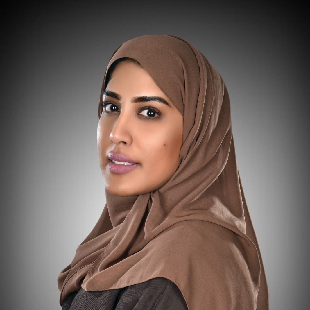 استخدام الكلاس بوينت يتيح للمدرس استخدام مجموعة واسعة من الخصائص مثل الاختبارات والاستفتاءات داخل البوربوينت نفسه دون الحاجة إلى التنقل بين مواقع مختلفة مثل quizzes أو quizwhizzer أو mentimeter. هذا يوفر للمدرس تجربة تعليمية متكاملة وسلسة حيث يمكنه إدارة كل النشاطات التفاعلية من داخل العرض التقديمي نفسها.